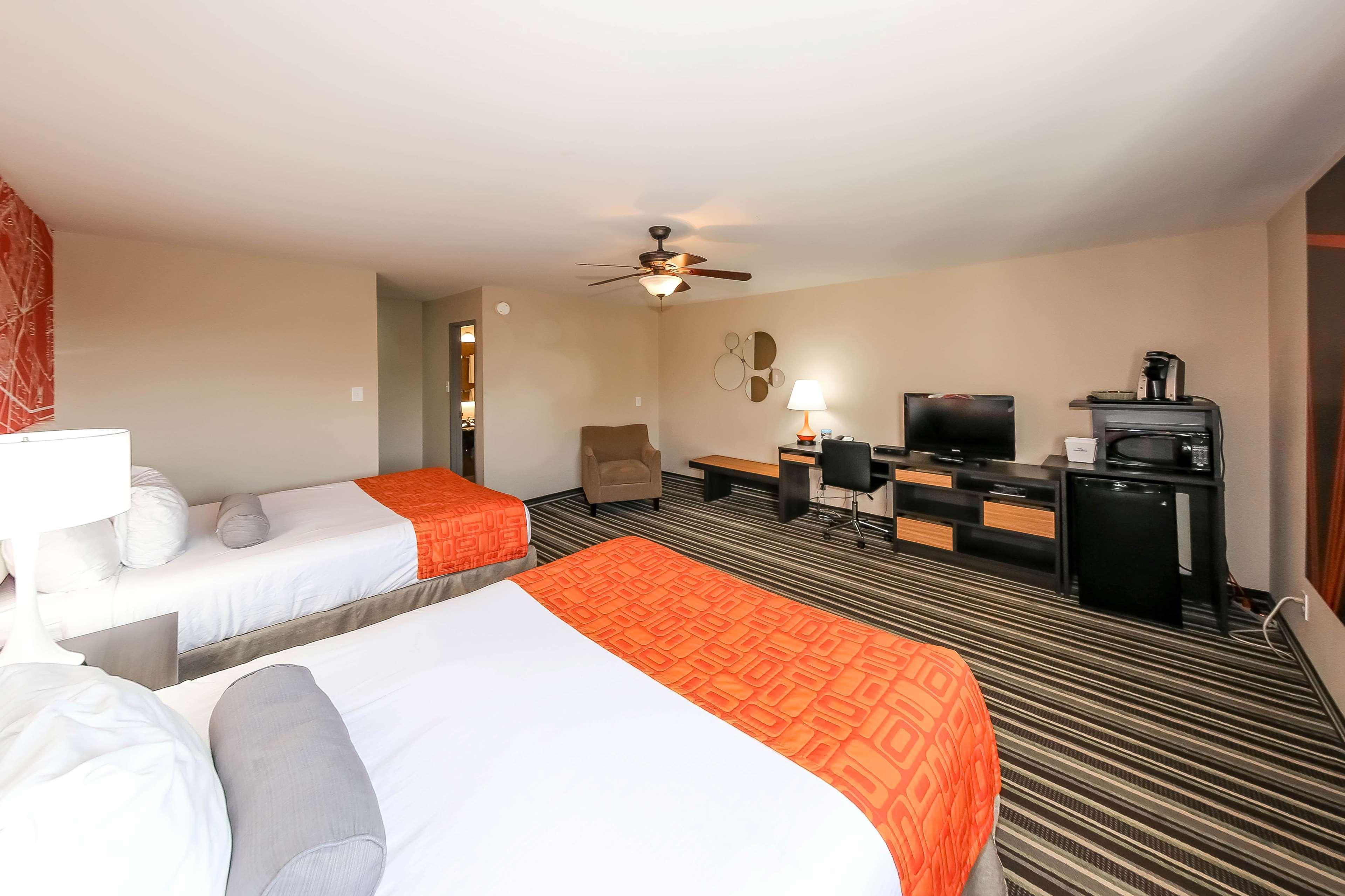 Howard Johnson By Wyndham Winnipeg West Eksteriør bilde