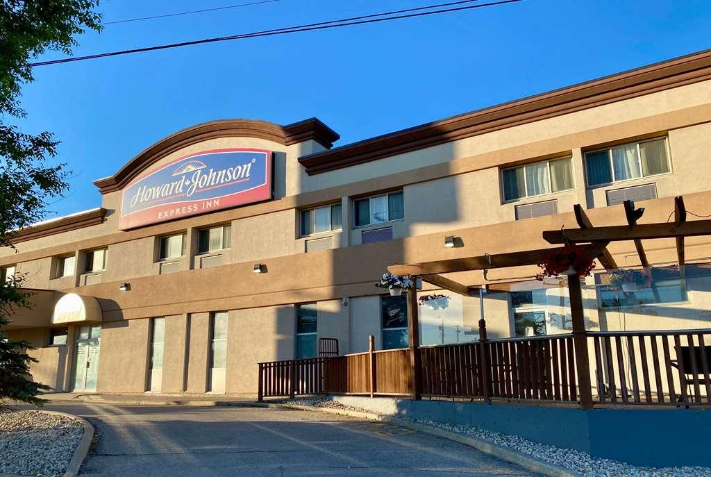 Howard Johnson By Wyndham Winnipeg West Eksteriør bilde