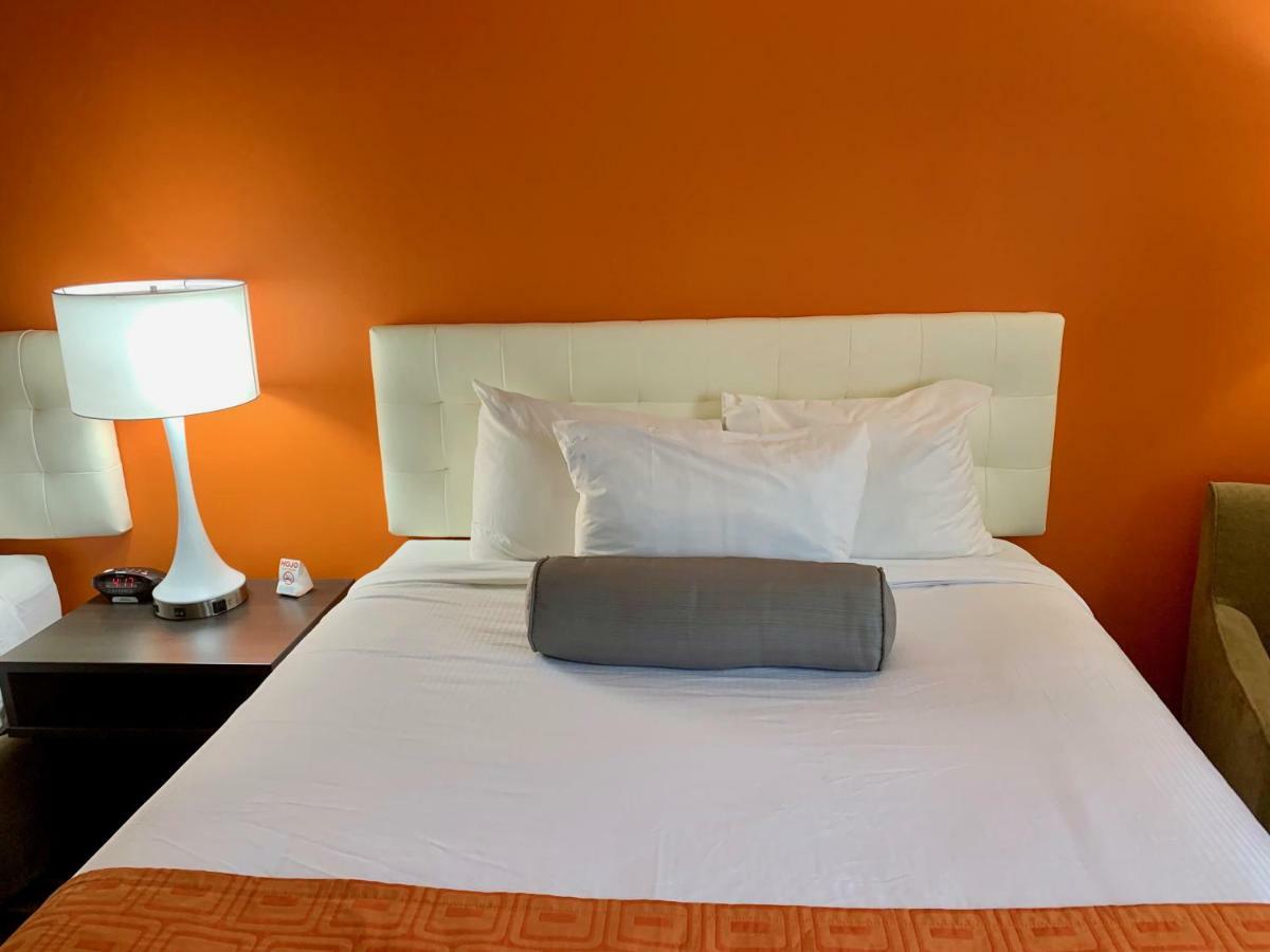 Howard Johnson By Wyndham Winnipeg West Eksteriør bilde