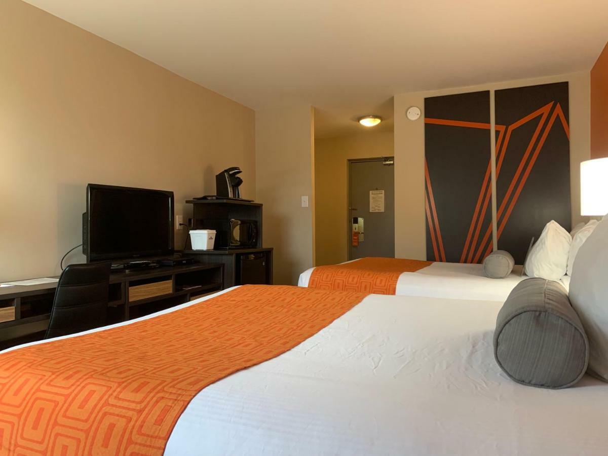 Howard Johnson By Wyndham Winnipeg West Eksteriør bilde